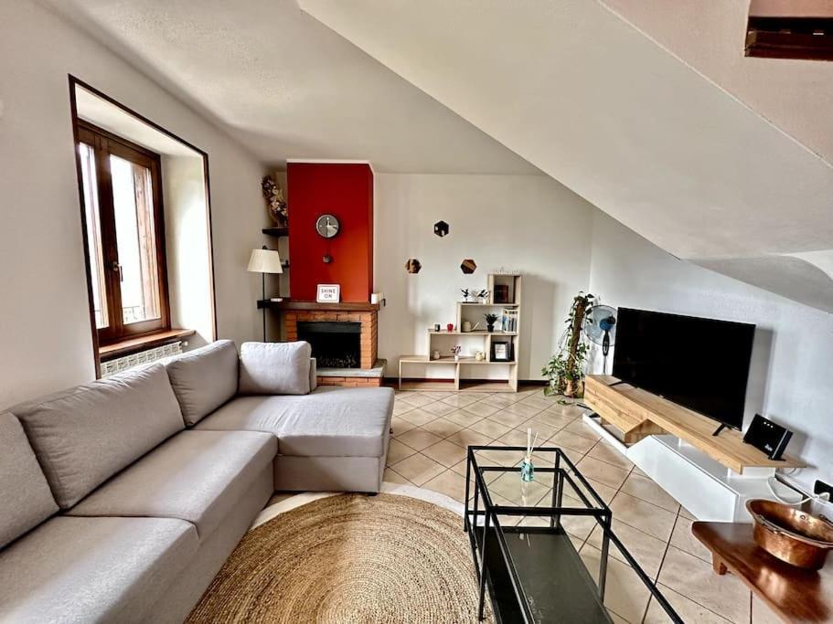 3Br Villetta Con Panoramica Sul Lago نيسّو المظهر الخارجي الصورة