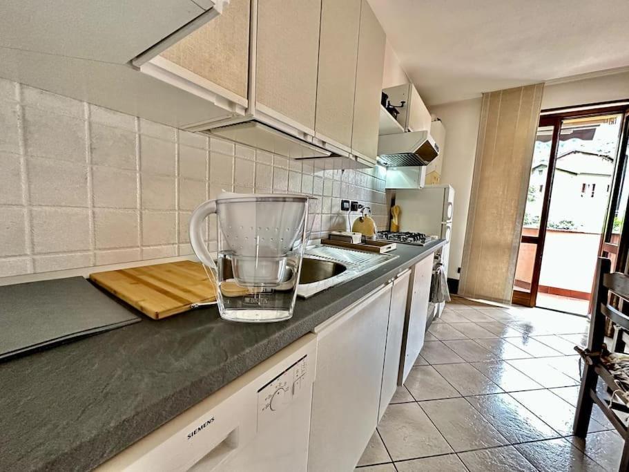 3Br Villetta Con Panoramica Sul Lago نيسّو المظهر الخارجي الصورة