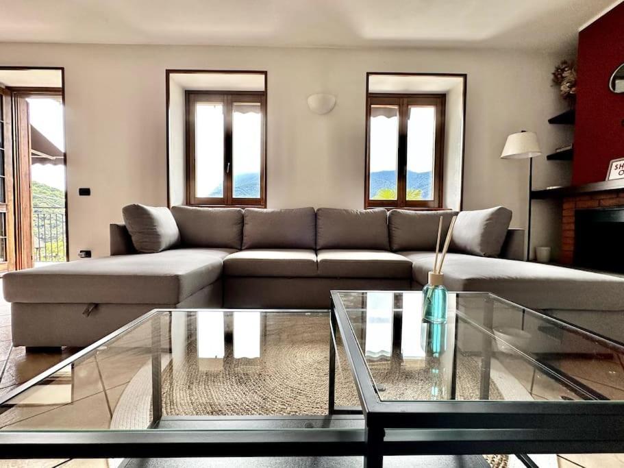 3Br Villetta Con Panoramica Sul Lago نيسّو المظهر الخارجي الصورة