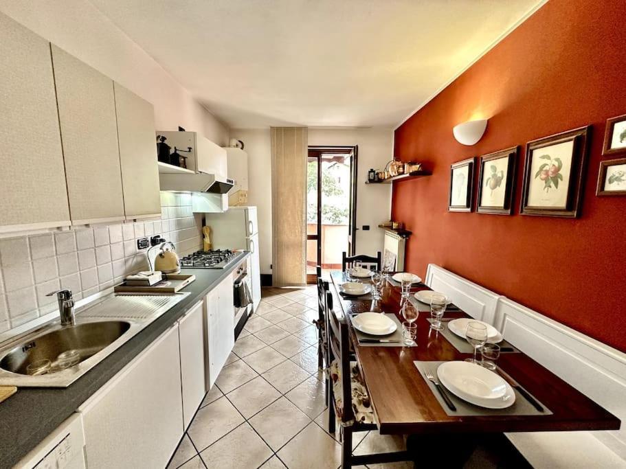 3Br Villetta Con Panoramica Sul Lago نيسّو المظهر الخارجي الصورة